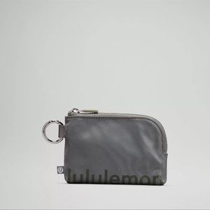 Lululemon card clip pouch